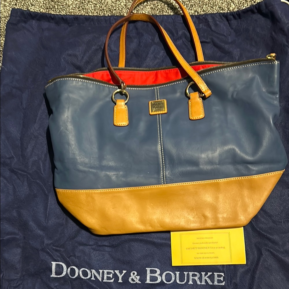 Dooney & Bourke Blue and Brown Shoulder Bag with Elegant Design